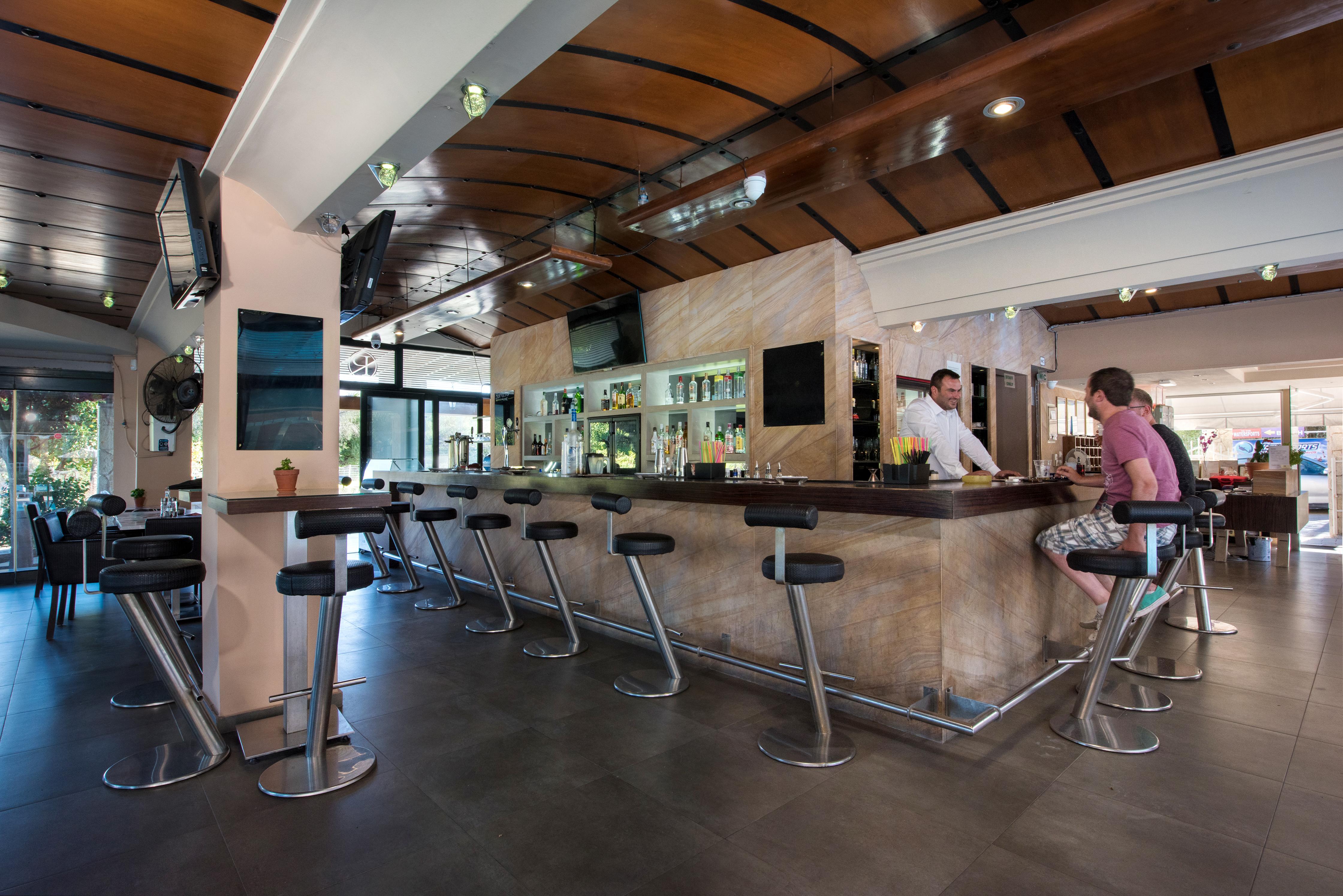 Kavos Plaza Hotel Zewnętrze zdjęcie