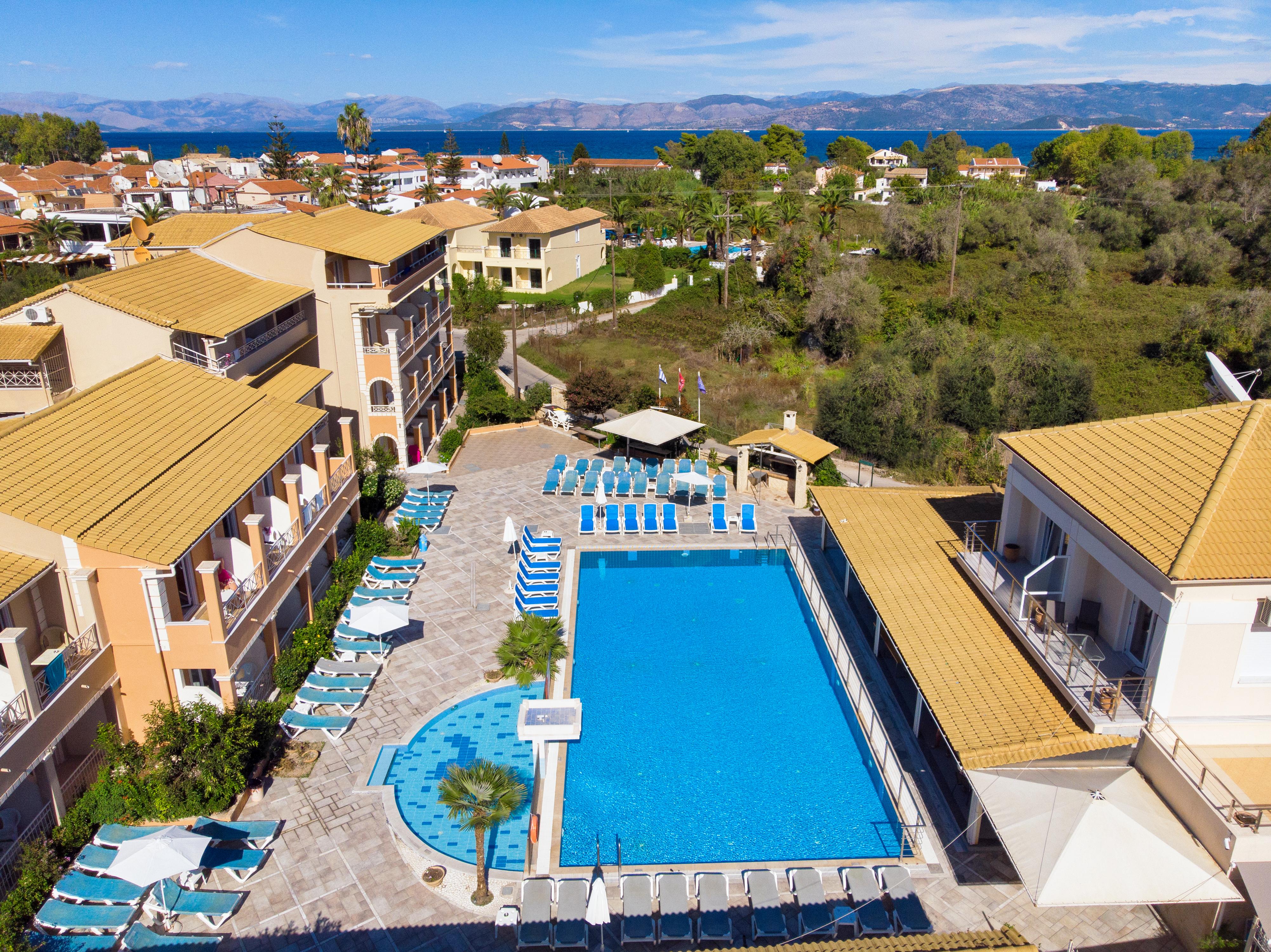 Kavos Plaza Hotel Zewnętrze zdjęcie