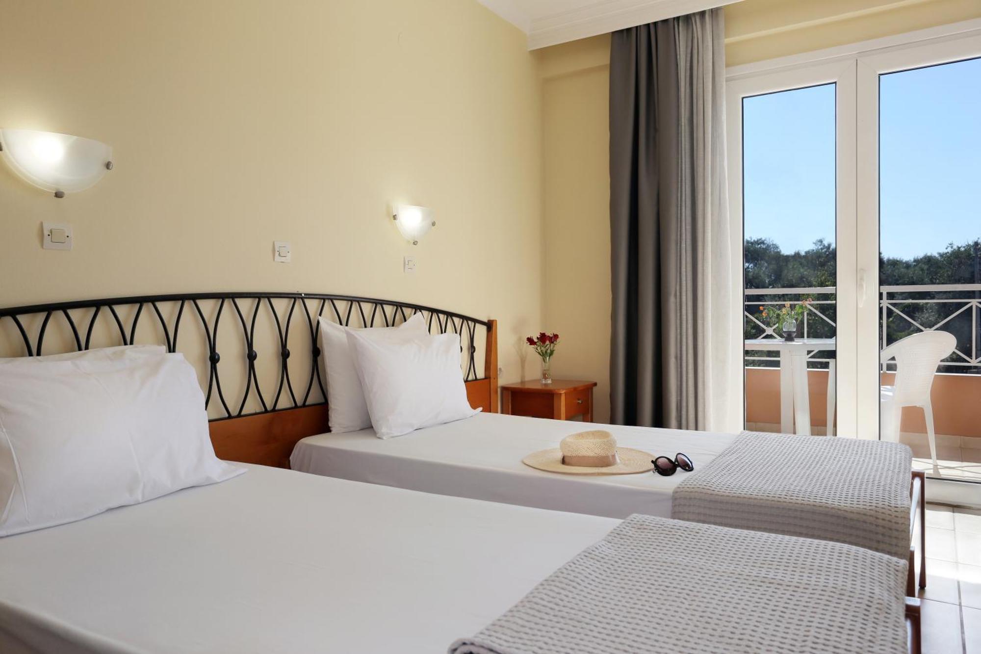 Kavos Plaza Hotel Zewnętrze zdjęcie