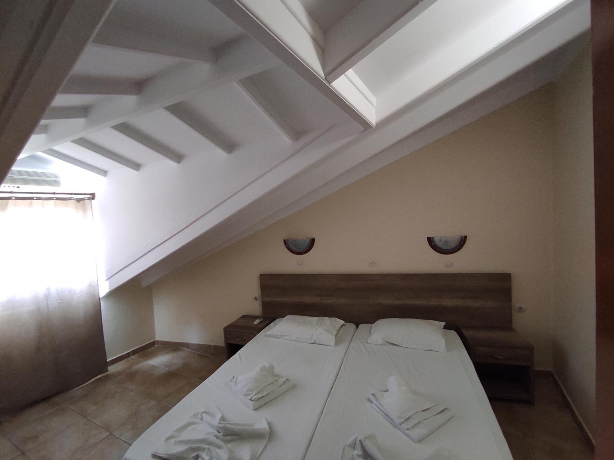 Kavos Plaza Hotel Zewnętrze zdjęcie