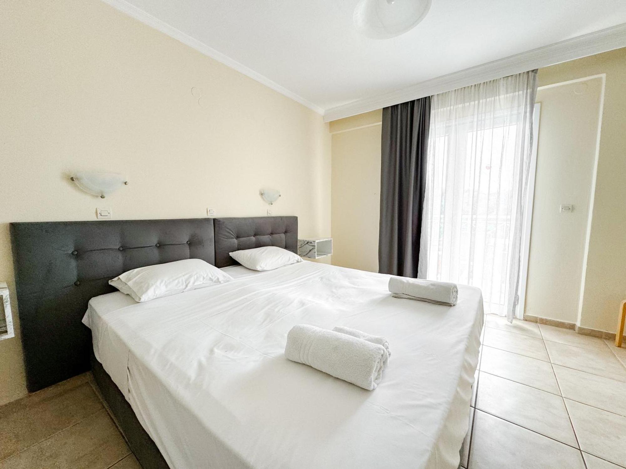 Kavos Plaza Hotel Zewnętrze zdjęcie