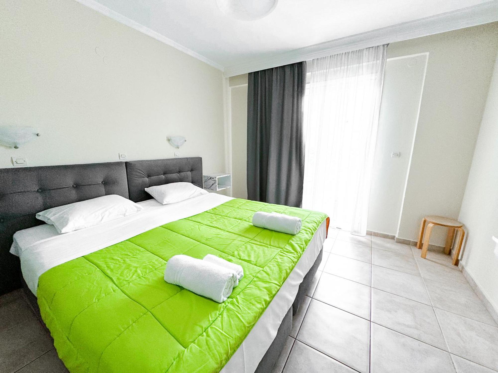 Kavos Plaza Hotel Zewnętrze zdjęcie