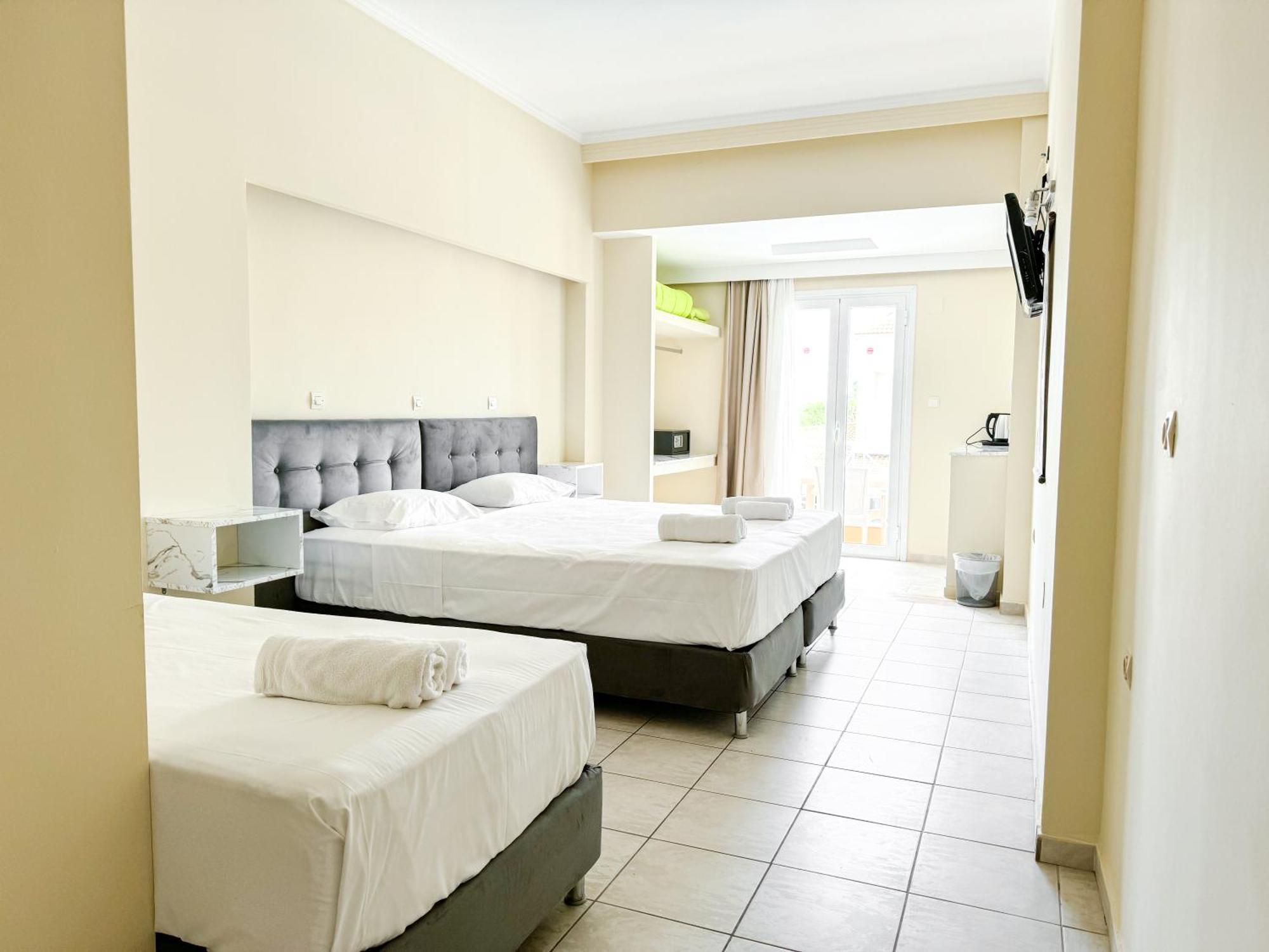 Kavos Plaza Hotel Zewnętrze zdjęcie